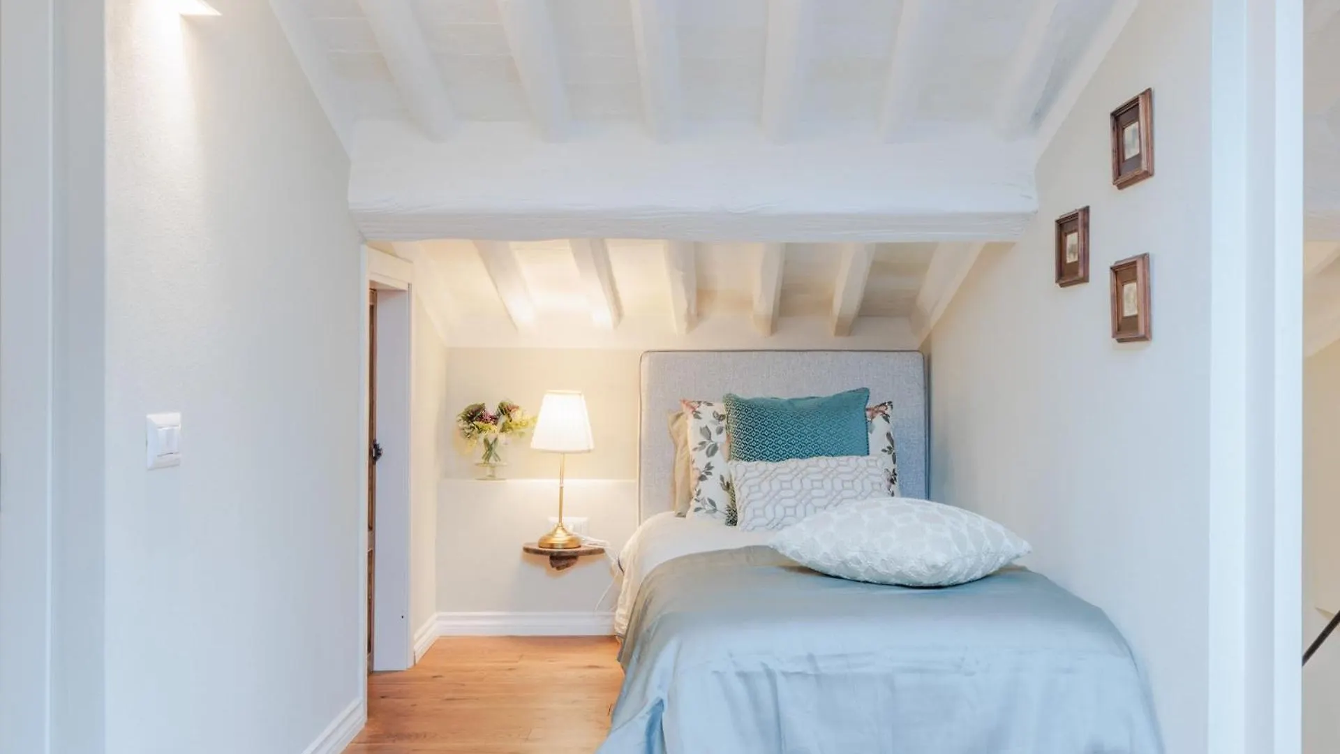 Casa Chiostro, A Central 3 Bedrooms Apartment Lukka