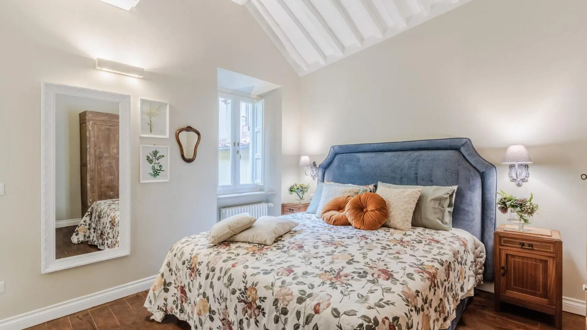 Casa Chiostro, A Central 3 Bedrooms Apartment Lukka