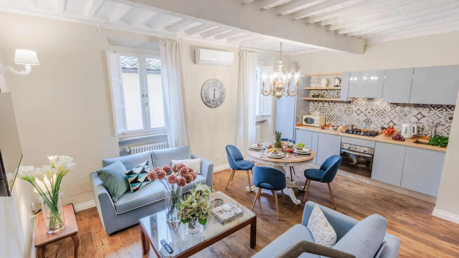 Casa Chiostro, A Central 3 Bedrooms Apartment Lukka